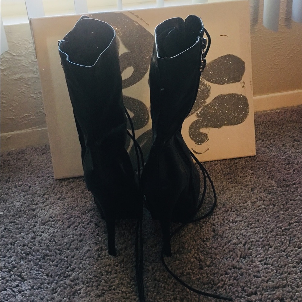 Heels - Picture 2 of 3